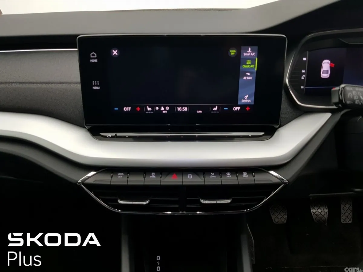 Skoda Octavia Saloon, Petrol, 2024, Silver