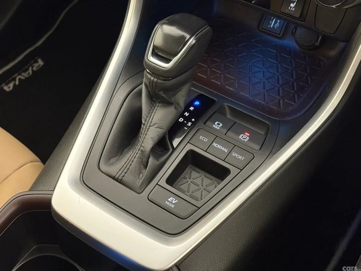 Toyota RAV4 SUV, Petrol Hybrid, 2023, Grey