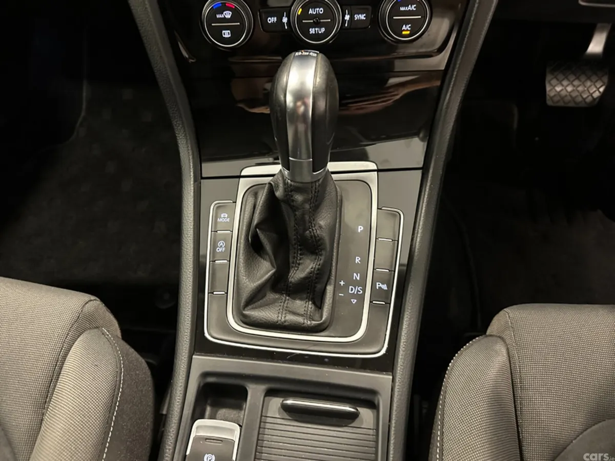 Volkswagen Golf Hatchback, Petrol, 2013, Silver
