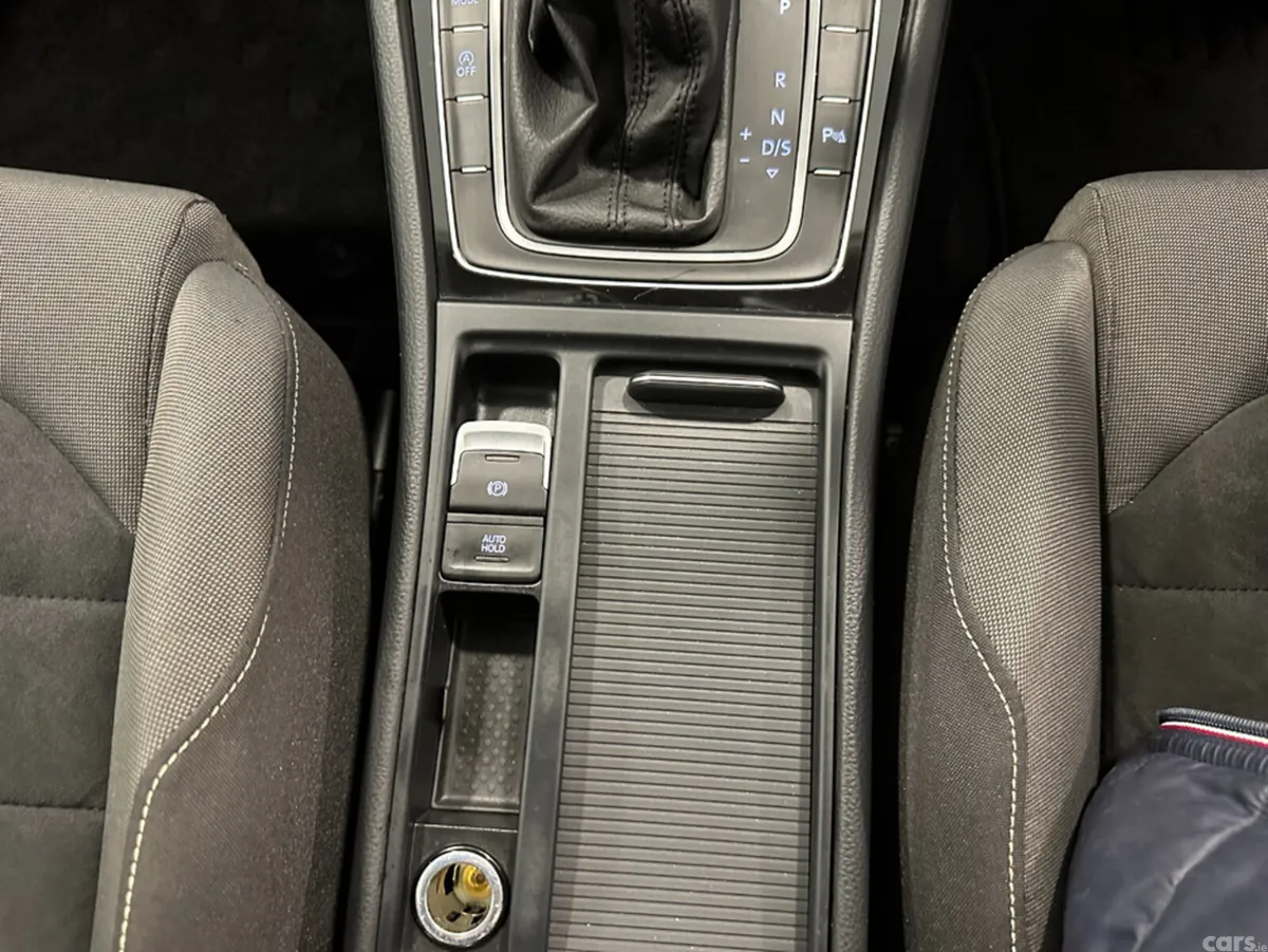 Volkswagen Golf Hatchback, Petrol, 2013, Silver