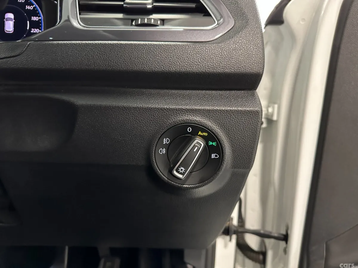 Volkswagen T-Roc SUV, Diesel, 2021, White
