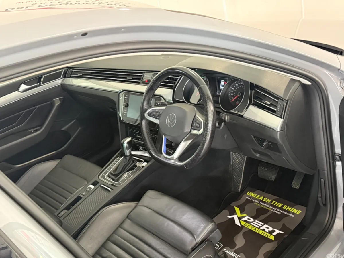 Volkswagen Passat Saloon, Petrol Hybrid, 2022, Grey
