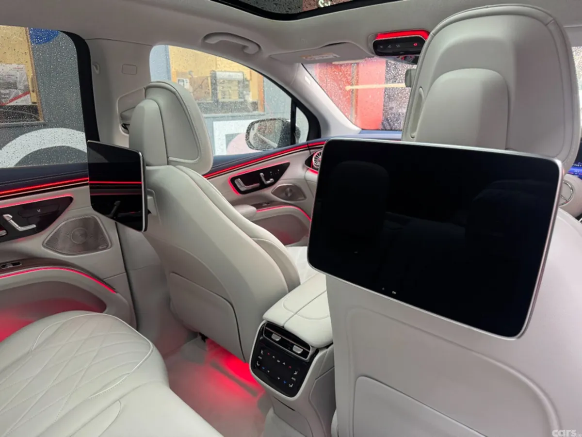 Mercedes-Benz EQS SUV, Electric, 2024, Green