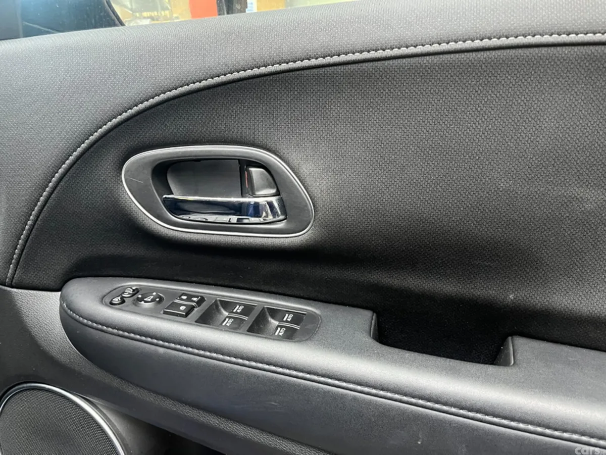 Honda Vezel SUV, Petrol Hybrid, 2017, Blue