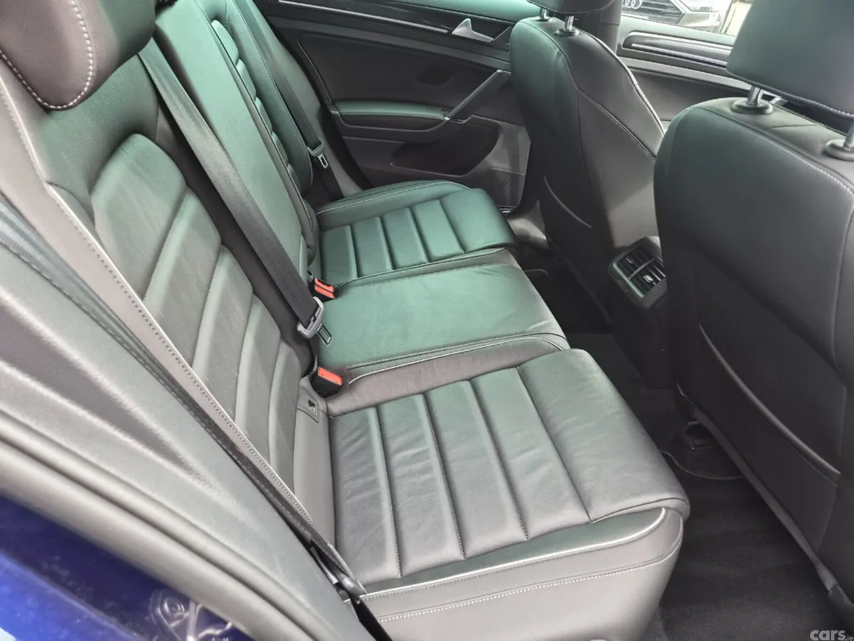 Volkswagen Golf Hatchback, Petrol, 2020, Blue