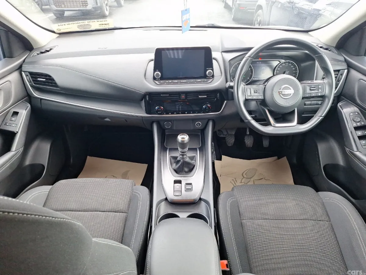 Nissan Qashqai MPV, Petrol, 2023, Grey