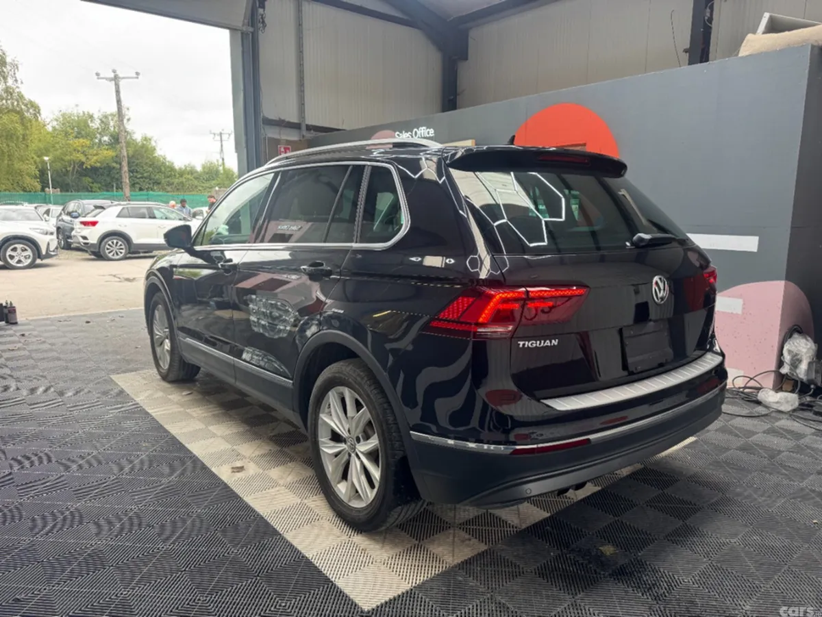 Volkswagen Tiguan SUV, Petrol, 2018, Black
