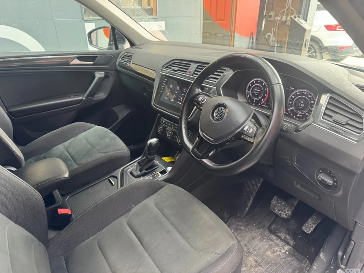 Volkswagen Tiguan SUV, Petrol, 2018, Black