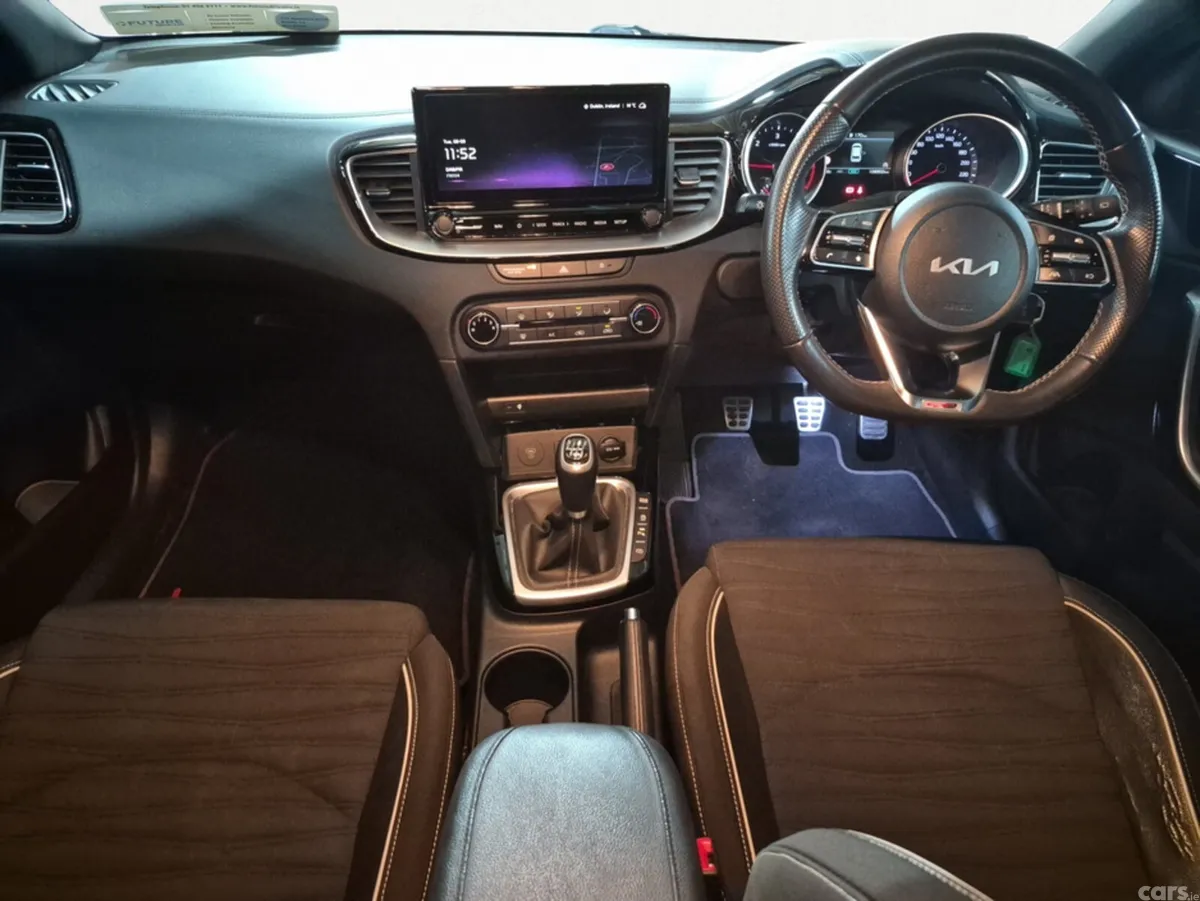 Kia Ceed Hatchback, Diesel, 2023, Grey