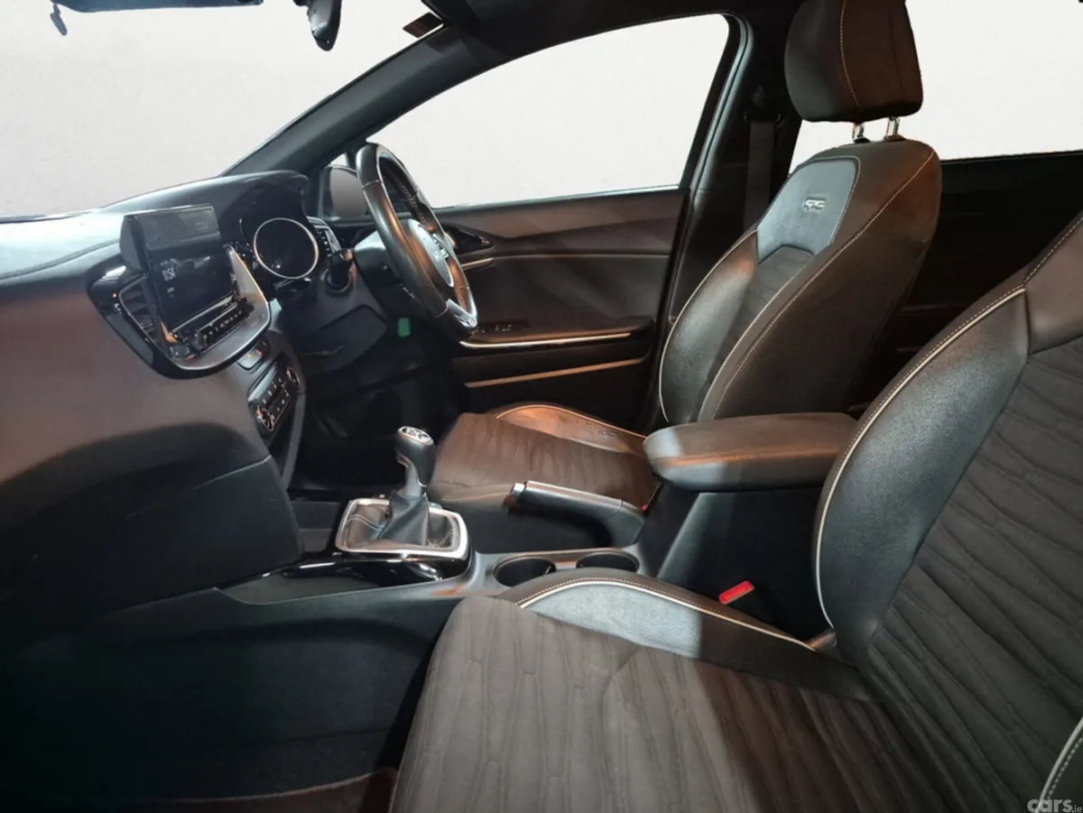 Kia Ceed Hatchback, Diesel, 2023, Grey