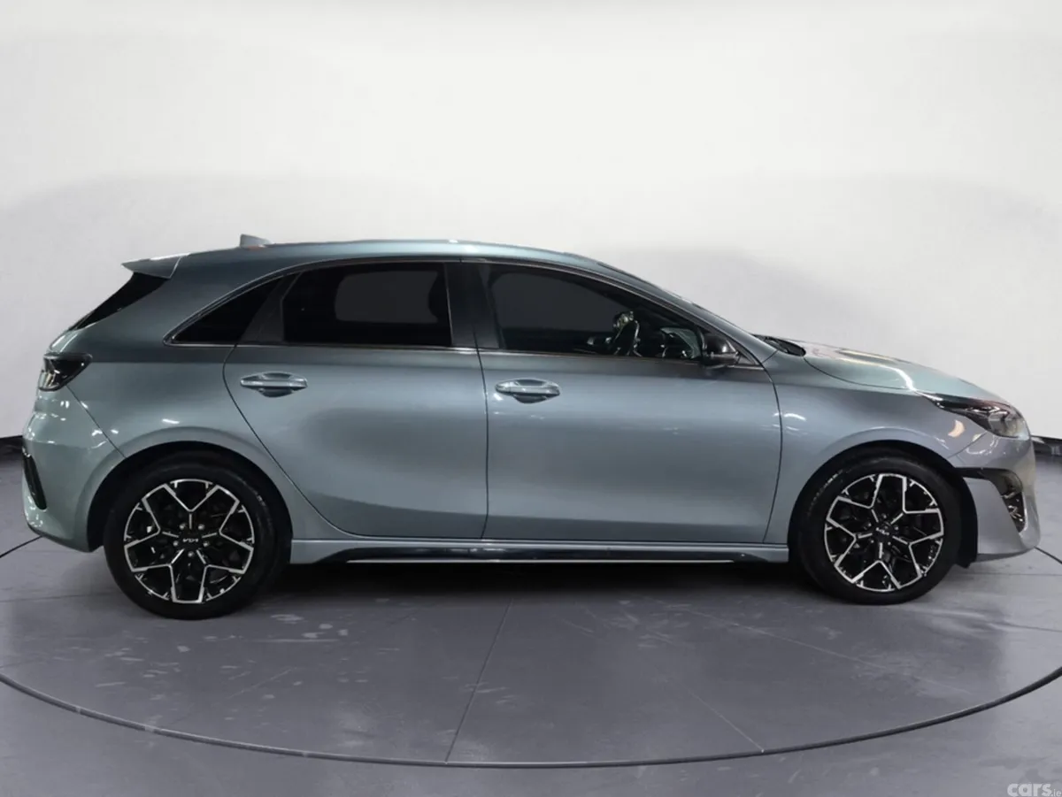 Kia Ceed Hatchback, Diesel, 2023, Grey