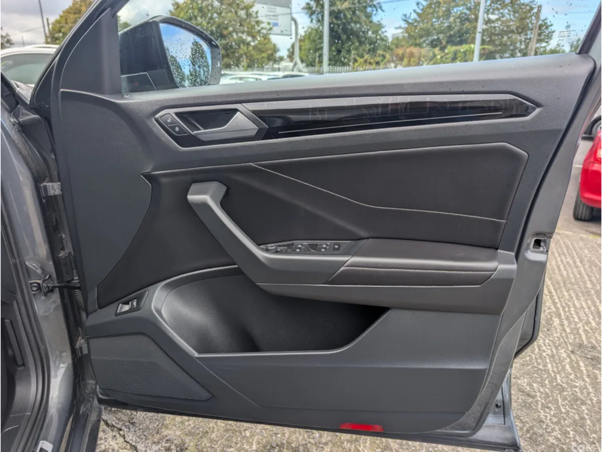 Volkswagen T-Roc SUV, Diesel, 2023, Grey