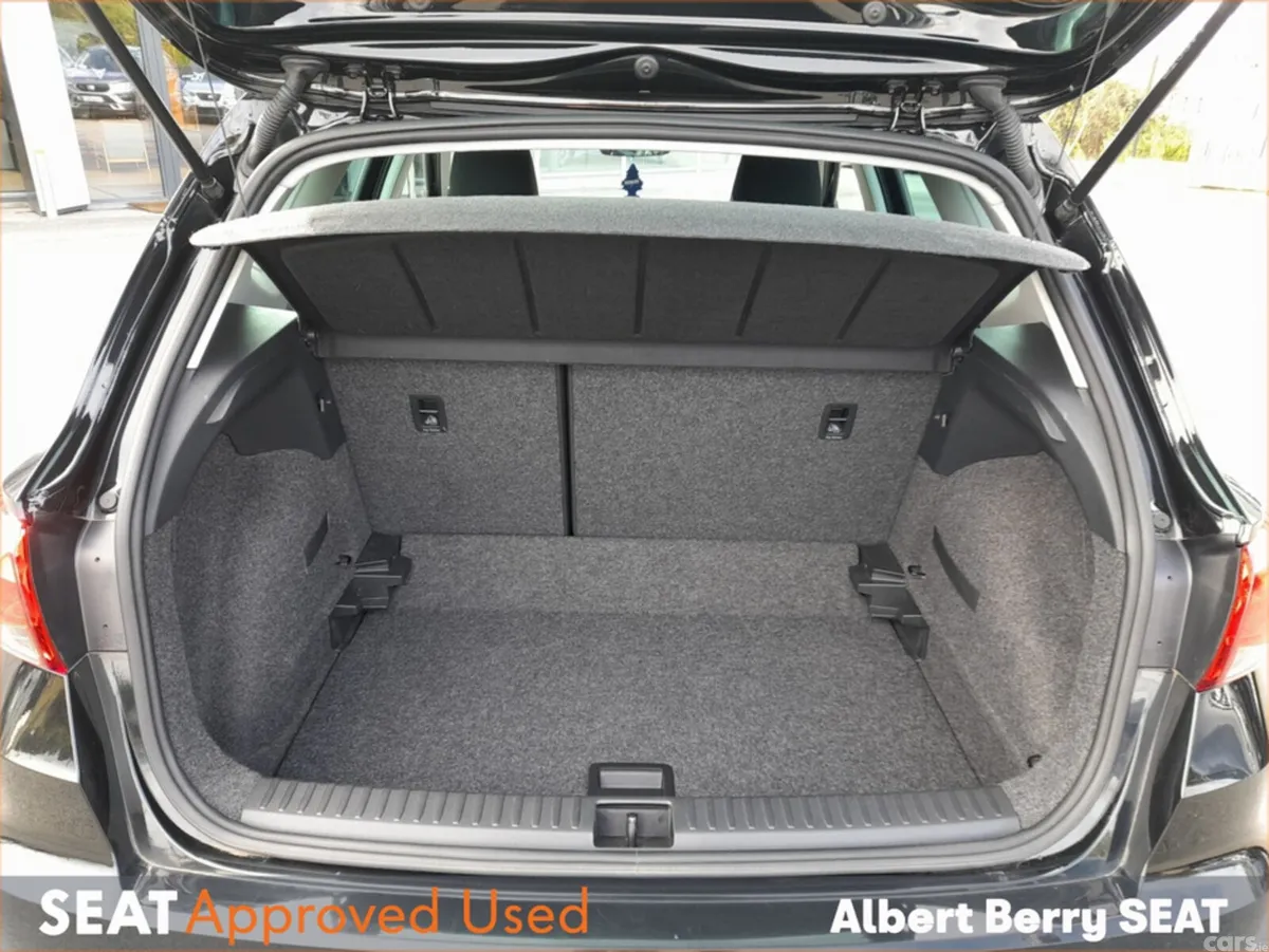 SEAT Arona Hatchback, Petrol, 2023, Black