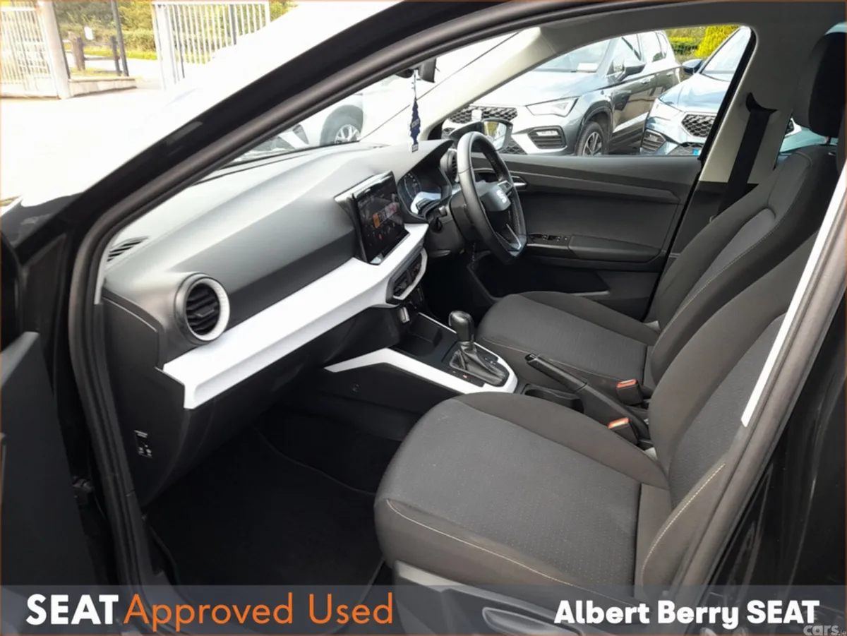 SEAT Arona Hatchback, Petrol, 2023, Black