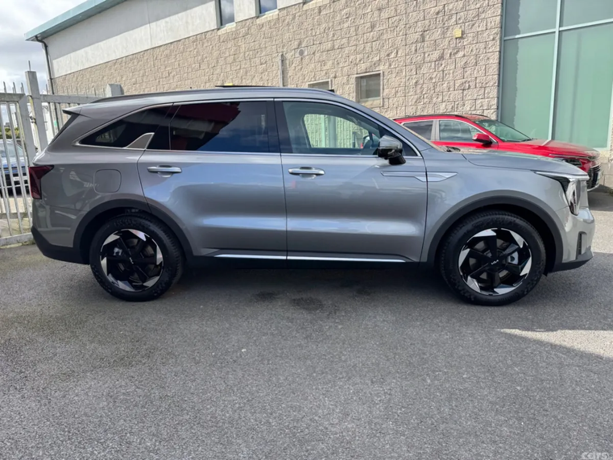 Kia Sorento MPV, Petrol Plug-in Hybrid, 2026, Grey