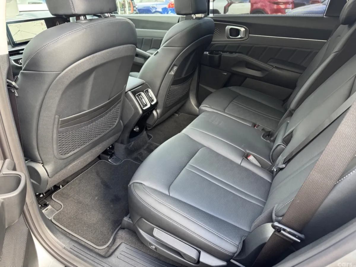 Kia Sorento MPV, Petrol Plug-in Hybrid, 2026, Grey