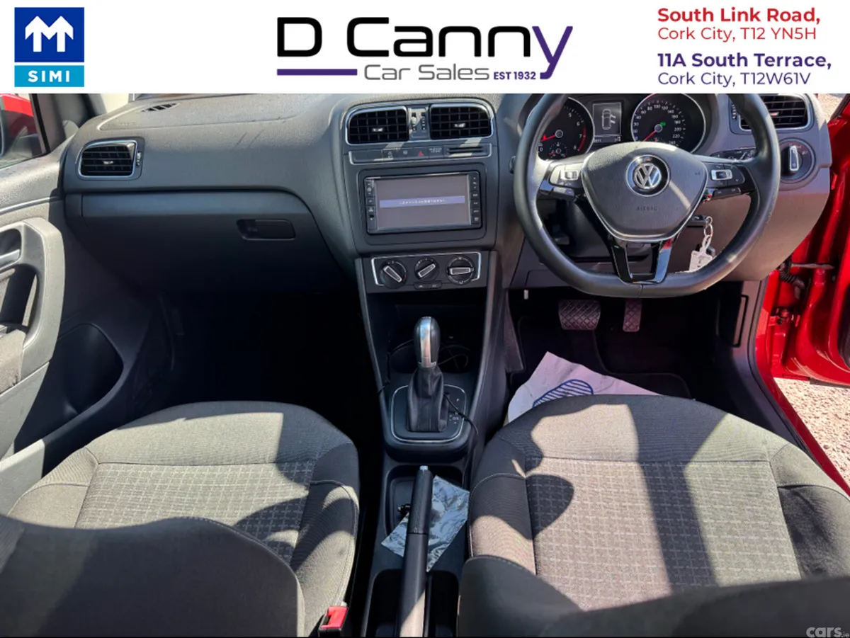 Volkswagen Polo Hatchback, Petrol, 2014, Red