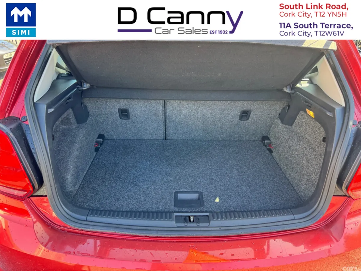 Volkswagen Polo Hatchback, Petrol, 2014, Red