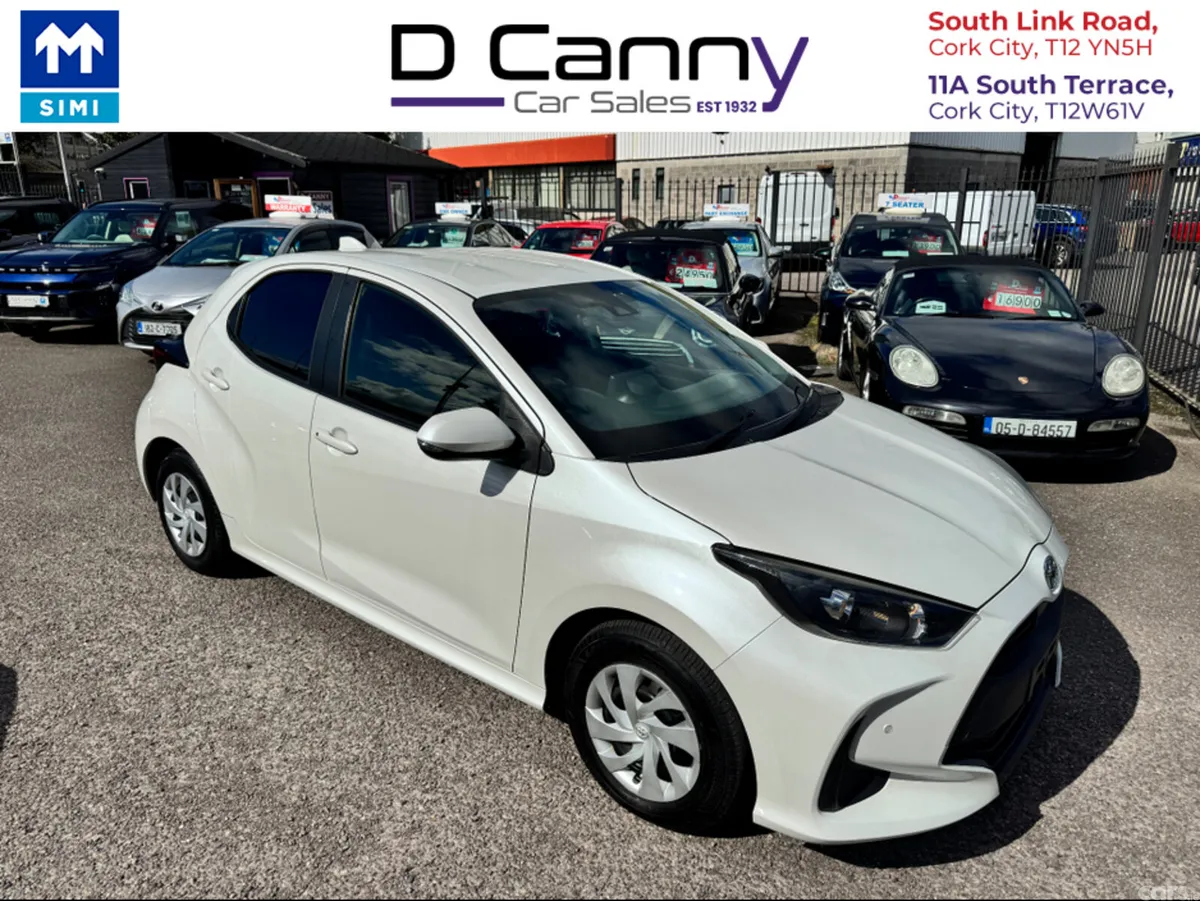 Toyota Yaris Hatchback, Petrol, 2020, White