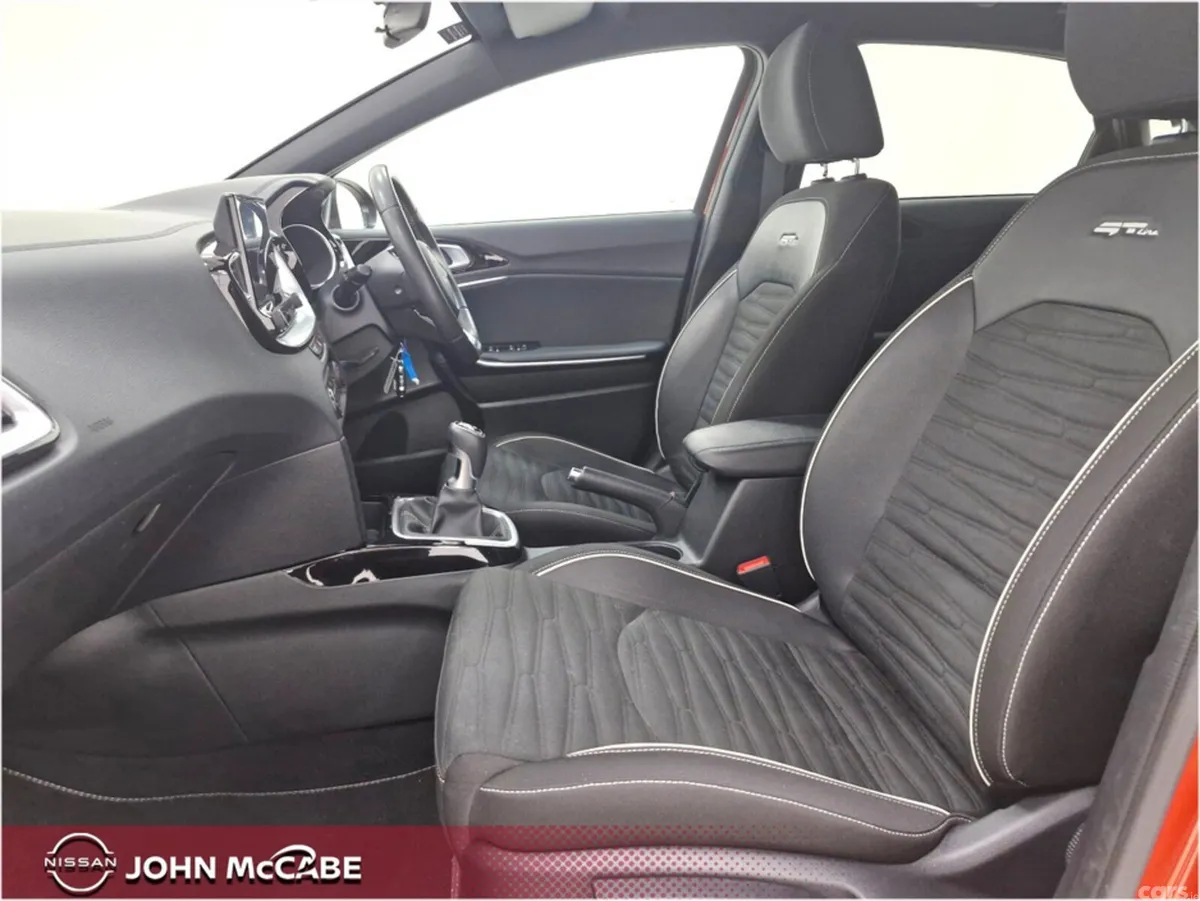 Kia Ceed Hatchback, Petrol, 2024, Orange