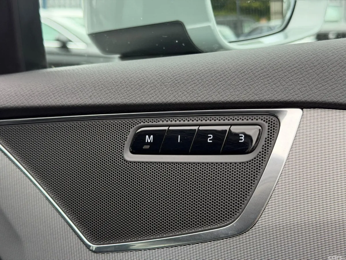 Volvo XC90 Estate, Petrol Plug-in Hybrid, 2024, Grey