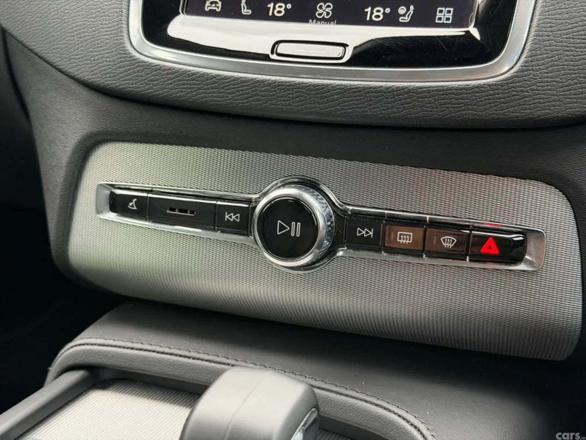 Volvo XC90 Estate, Petrol Plug-in Hybrid, 2024, Grey