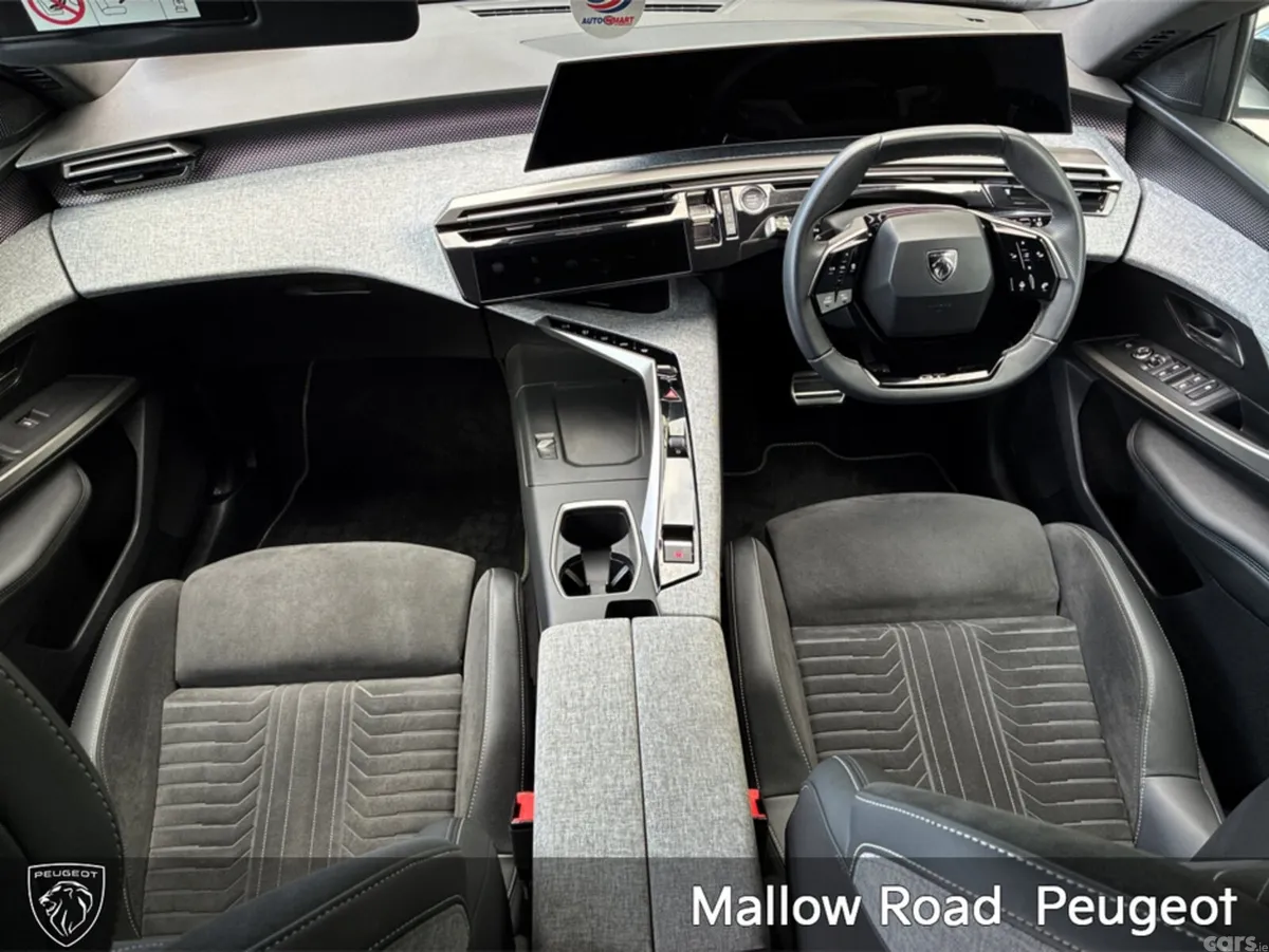 Peugeot 5008 SUV, Petrol Hybrid, 2026, Grey