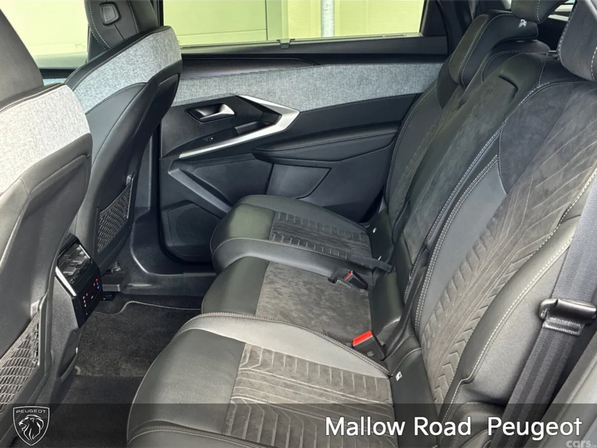 Peugeot 5008 SUV, Petrol Hybrid, 2026, Grey