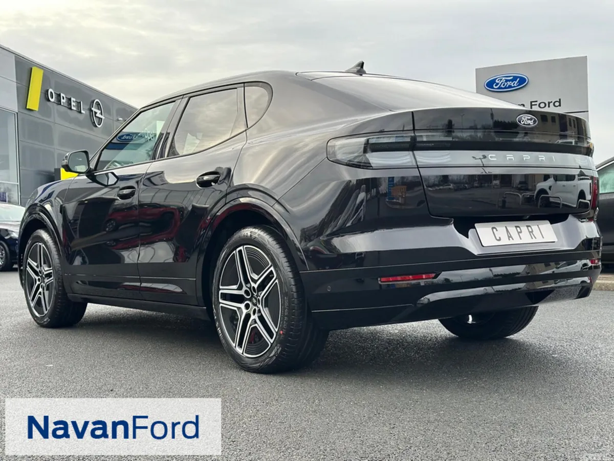 Ford Capri SUV, Electric, 2027, Black