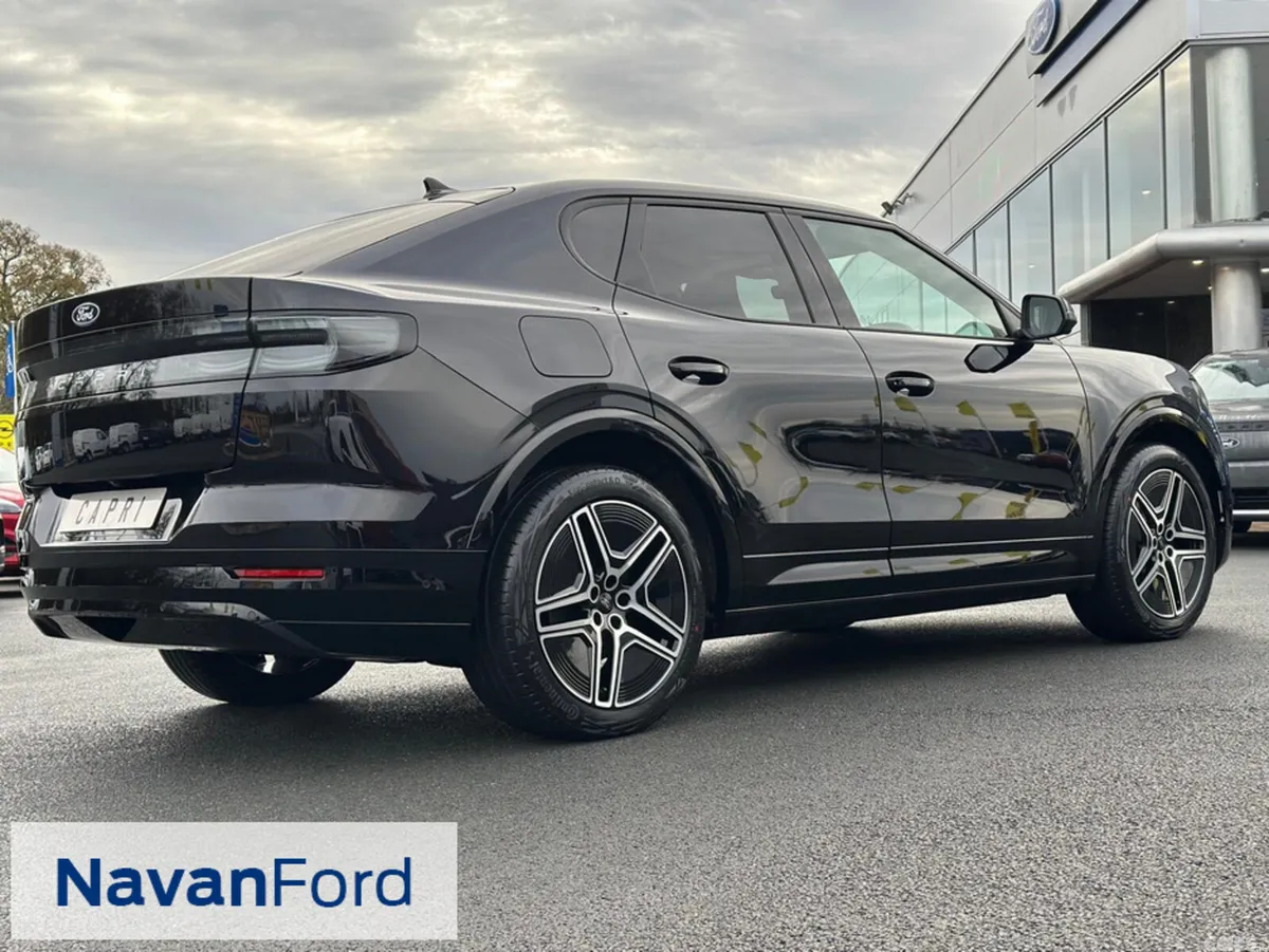 Ford Capri SUV, Electric, 2027, Black