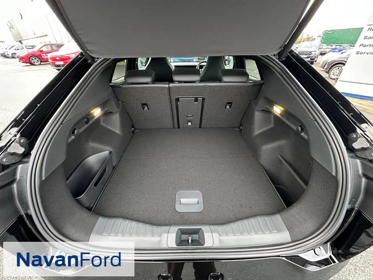 Ford Capri SUV, Electric, 2027, Black