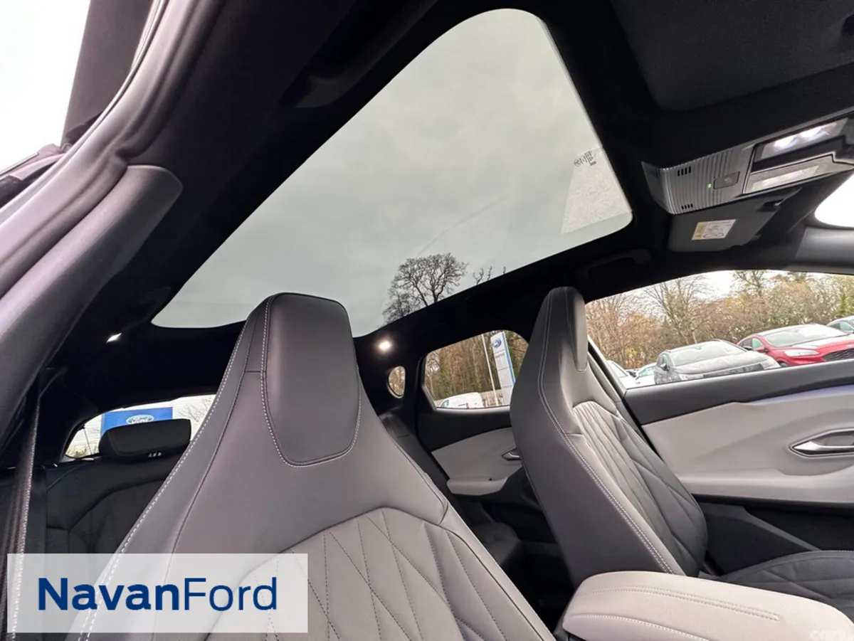 Ford Capri SUV, Electric, 2027, Black