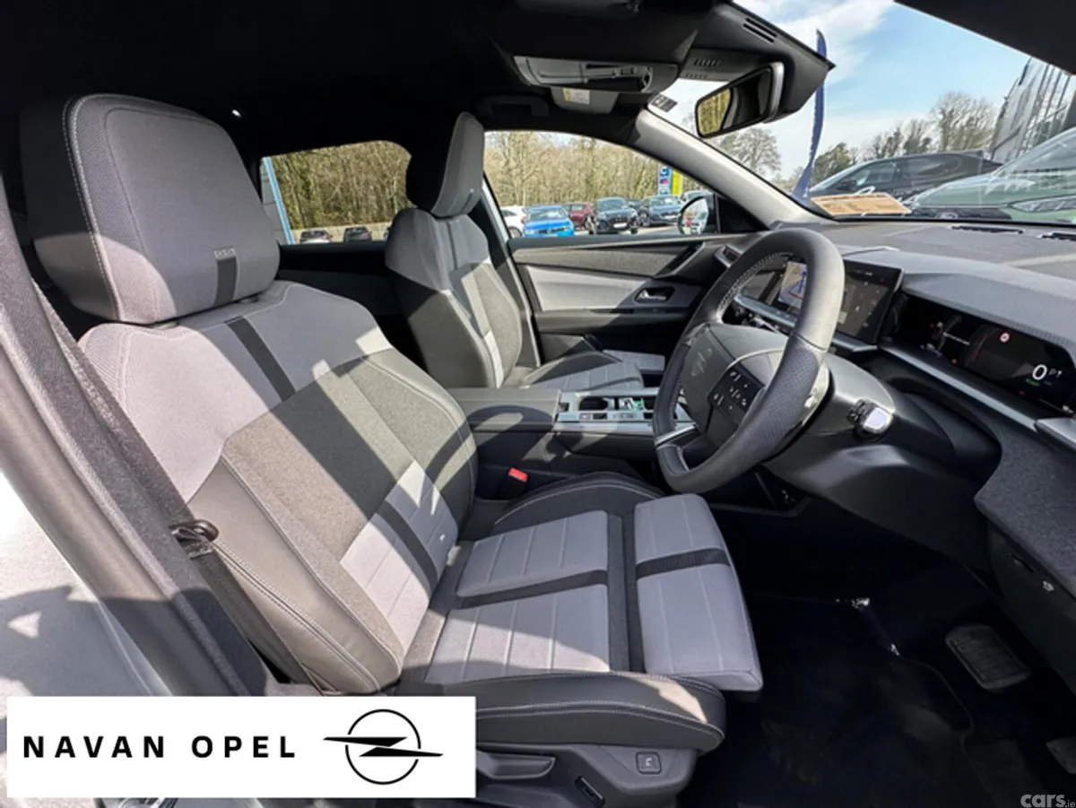 Opel Grandland SUV, Petrol Hybrid, 2027, Silver