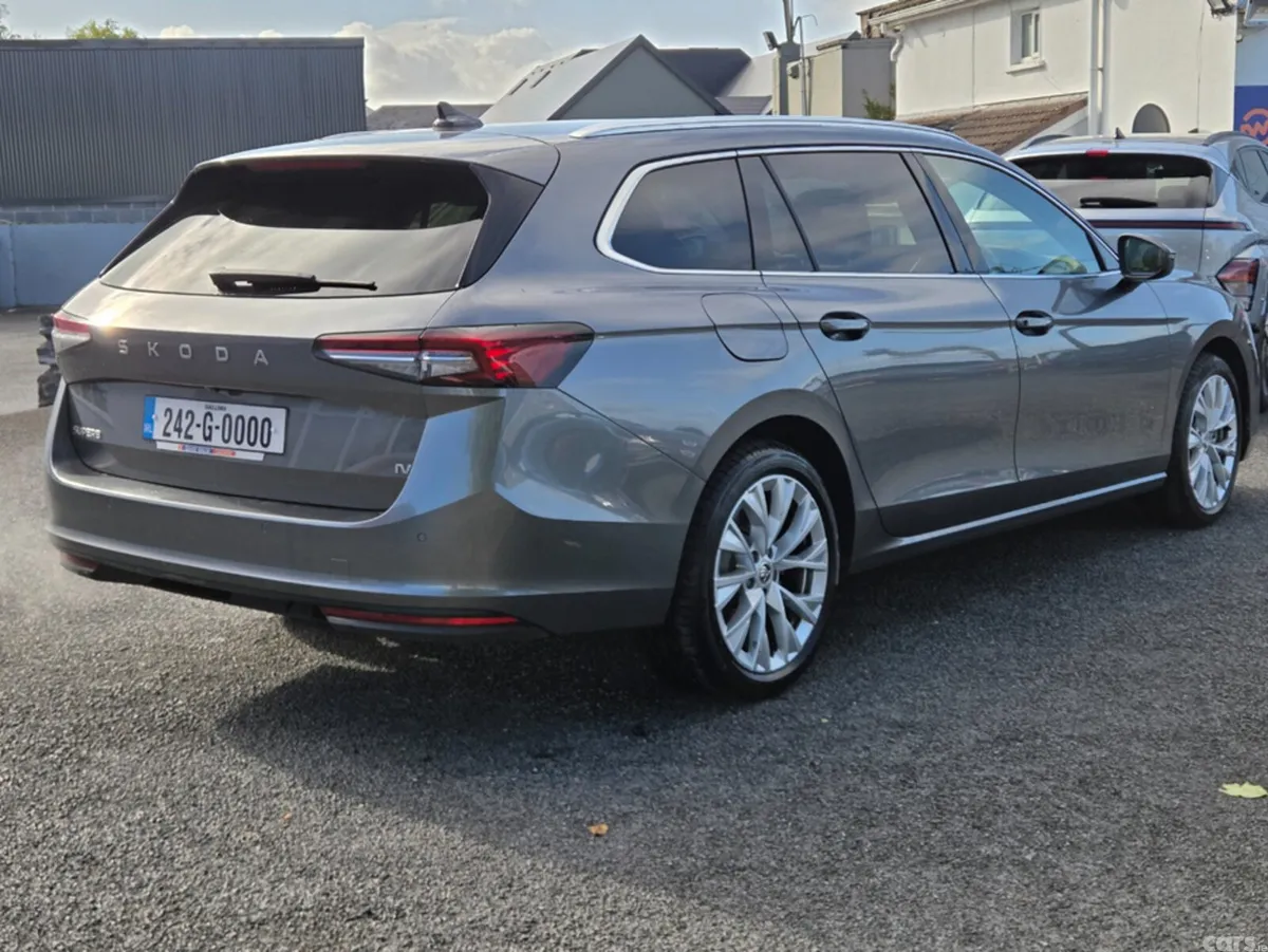 Skoda Superb Estate, Petrol Plug-in Hybrid, 2024, Grey