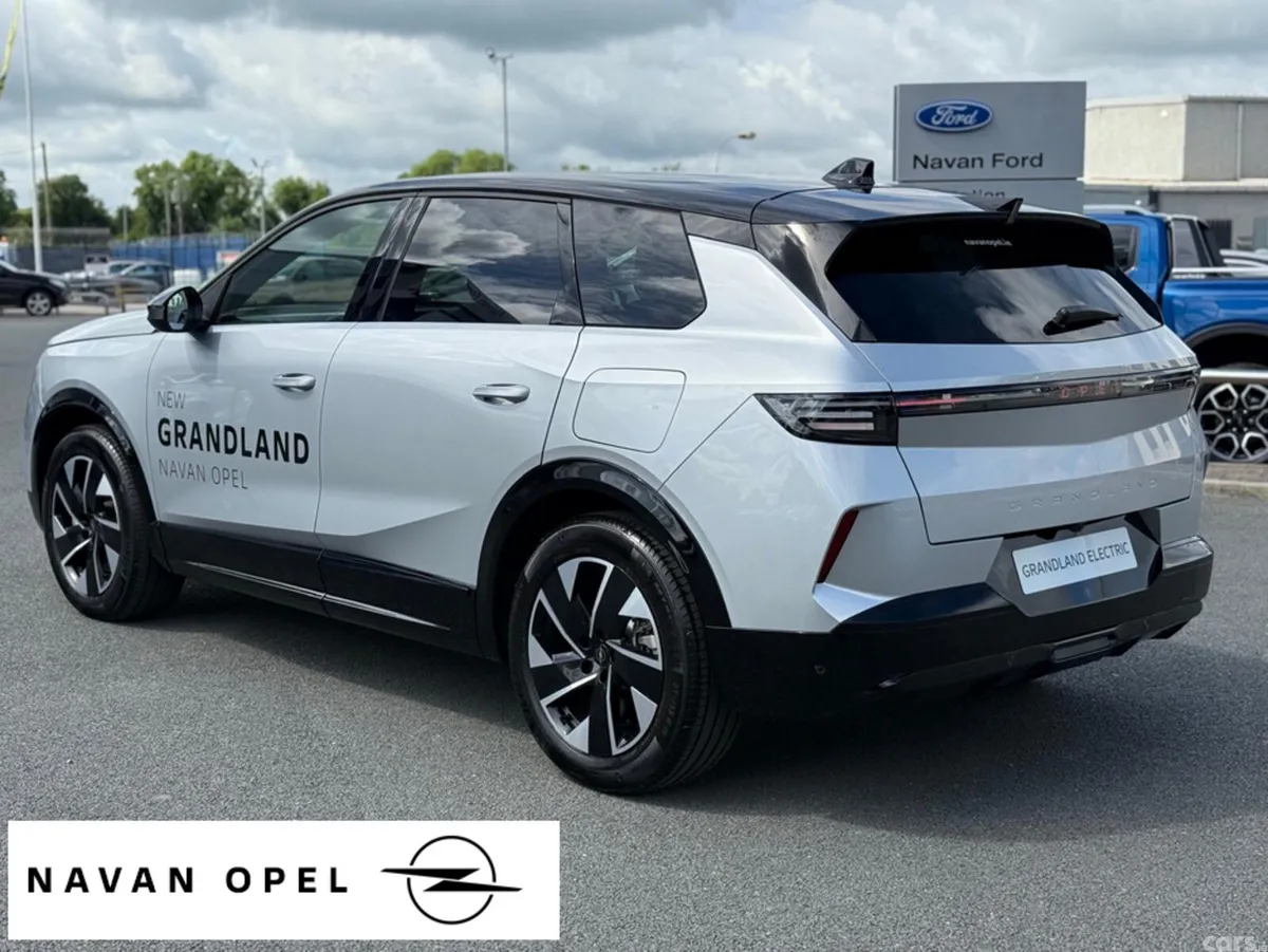 Opel Grandland SUV, Petrol Hybrid, 2027, Silver