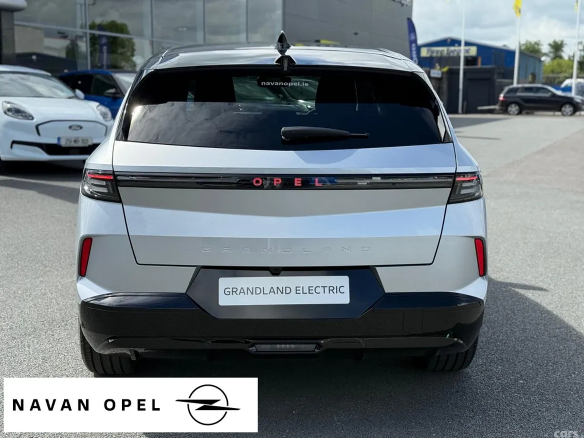 Opel Grandland SUV, Petrol Hybrid, 2027, Silver