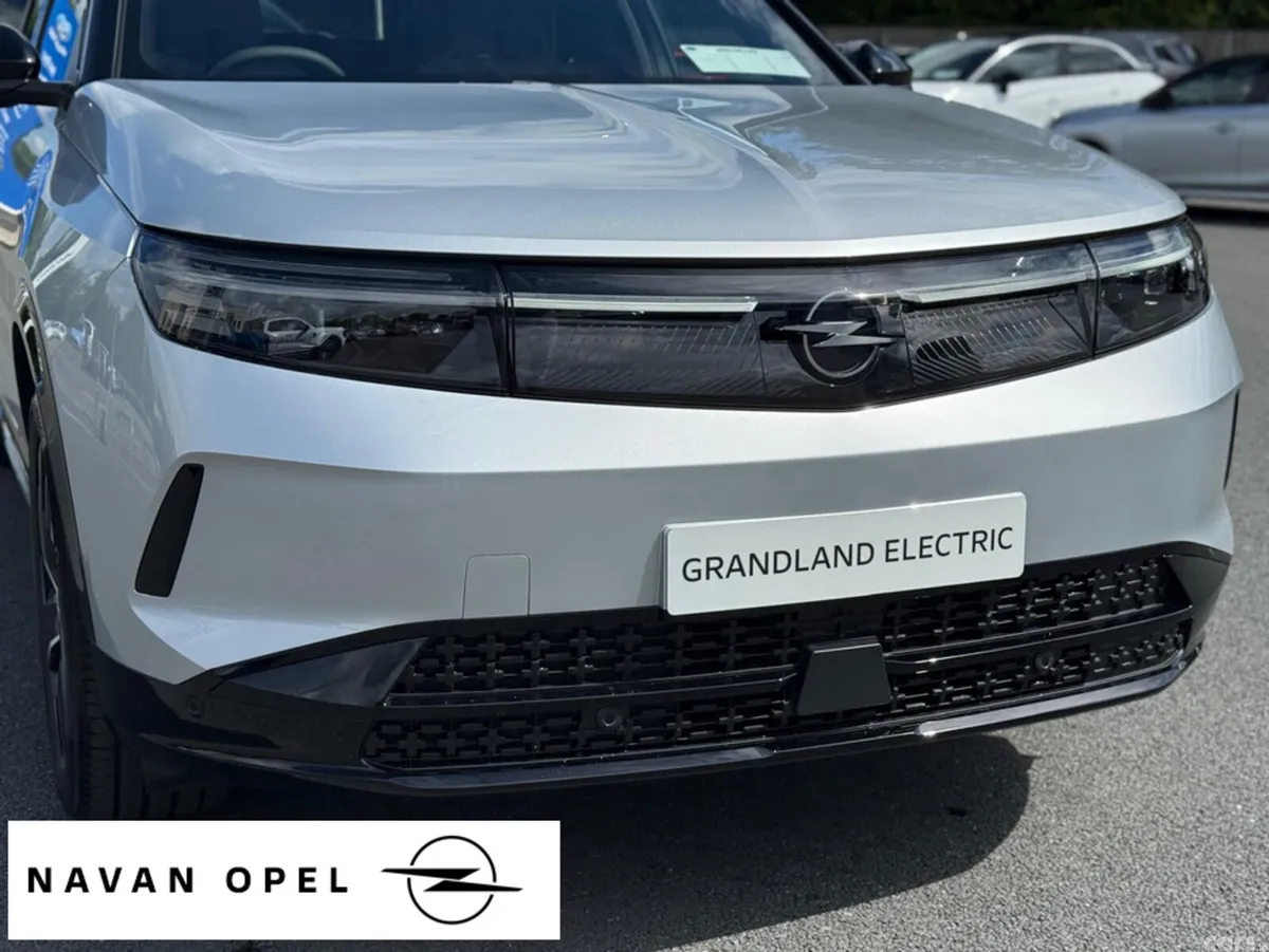 Opel Grandland SUV, Petrol Hybrid, 2027, Silver
