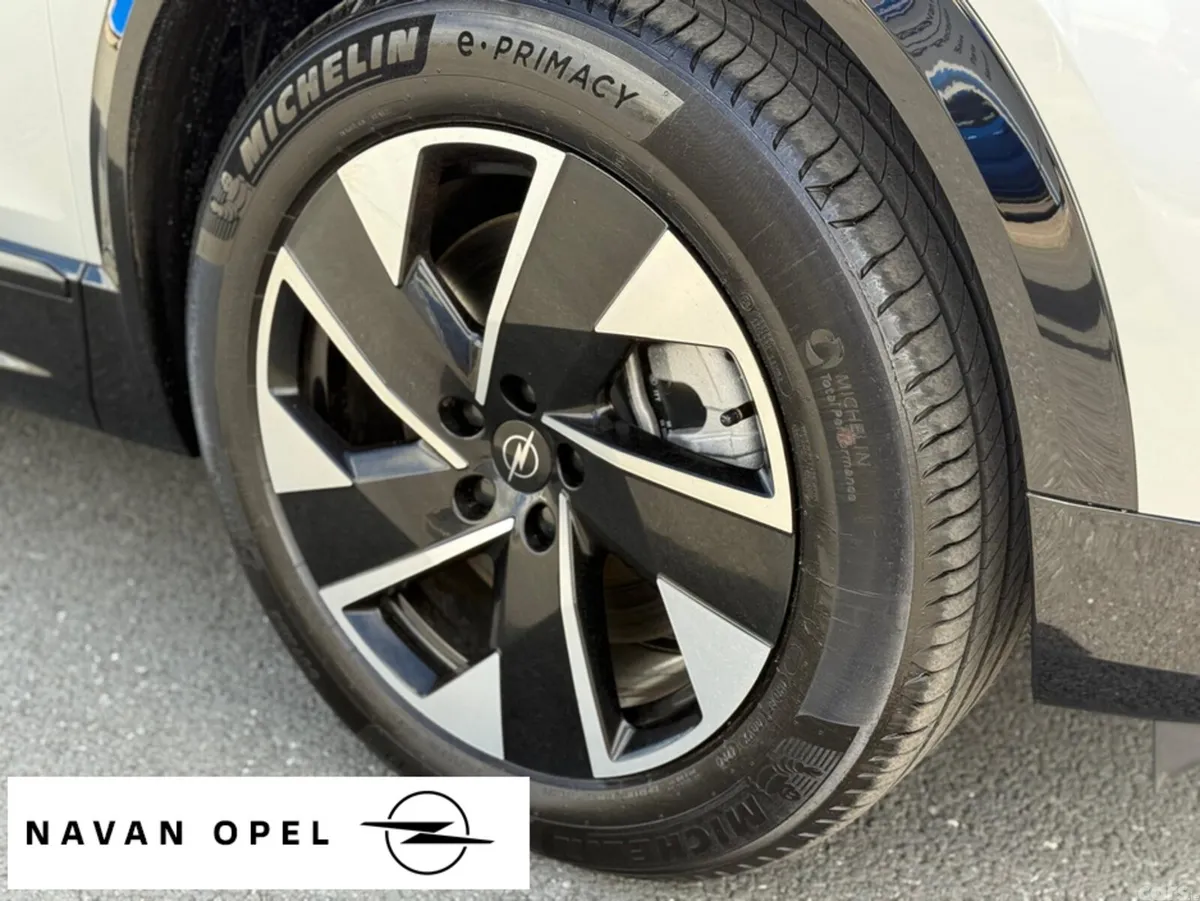 Opel Grandland SUV, Petrol Hybrid, 2027, Silver