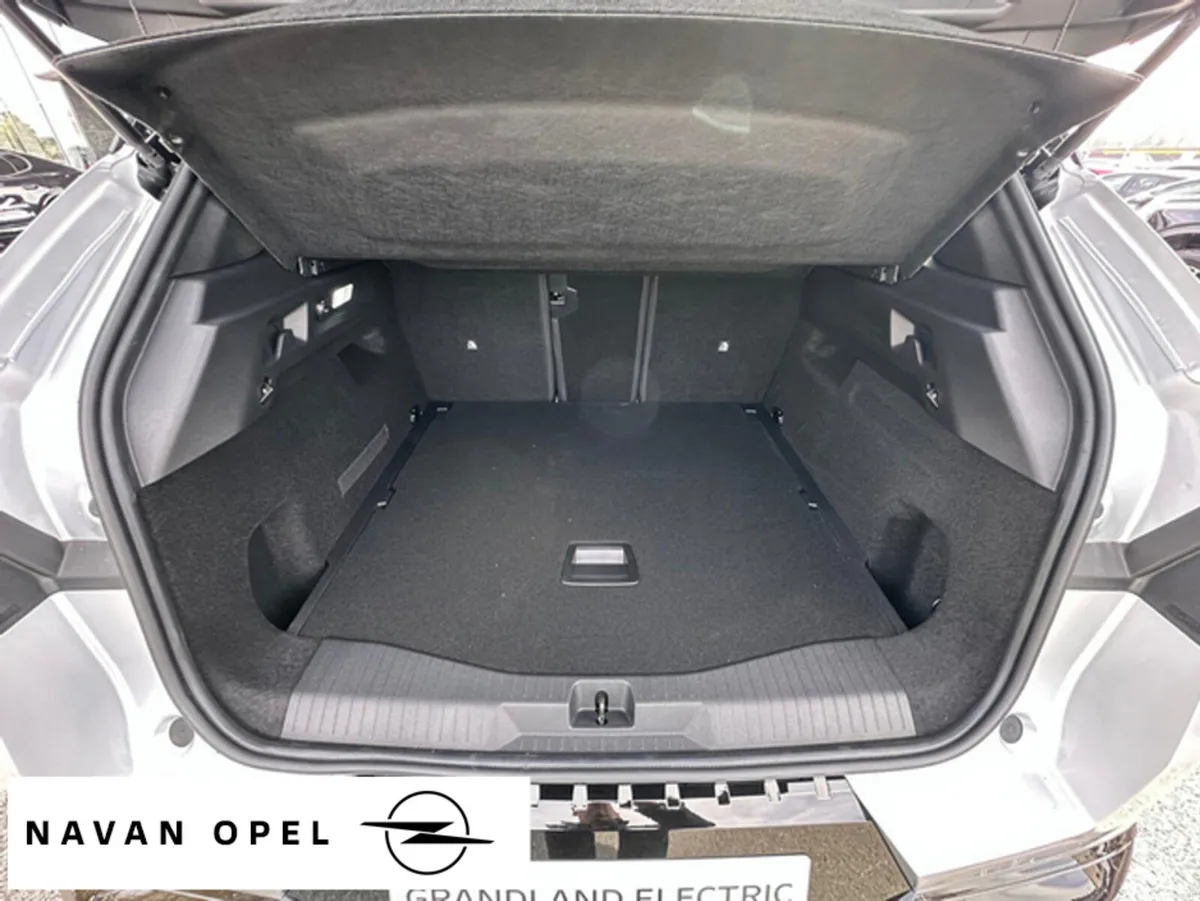 Opel Grandland SUV, Petrol Hybrid, 2027, Silver