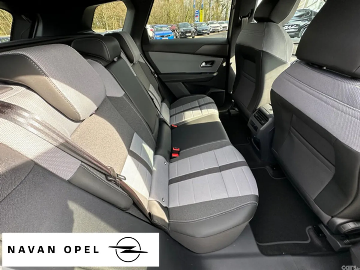 Opel Grandland SUV, Petrol Hybrid, 2027, Silver