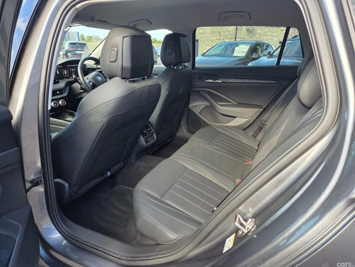 Skoda Superb Estate, Petrol Plug-in Hybrid, 2024, Grey