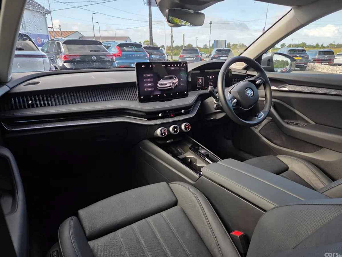 Skoda Superb Estate, Petrol Plug-in Hybrid, 2024, Grey