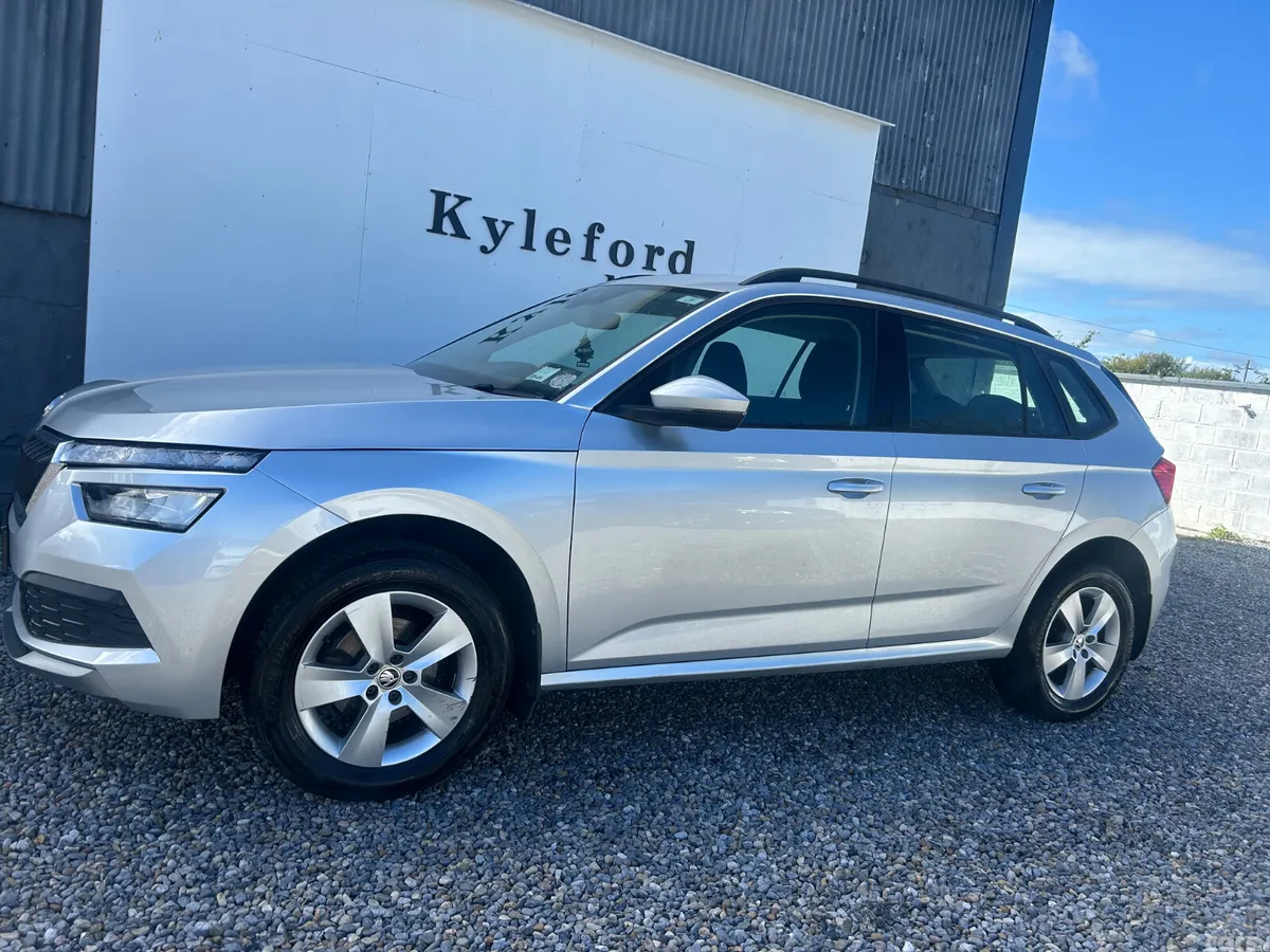 Skoda Kamiq Hatchback, Petrol, 2023, Grey