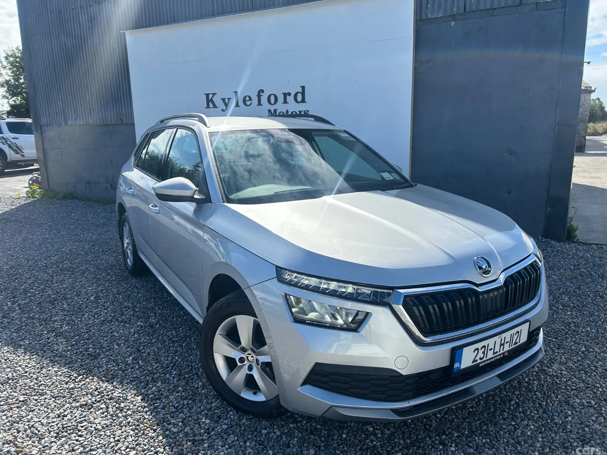Skoda Kamiq Hatchback, Petrol, 2023, Grey