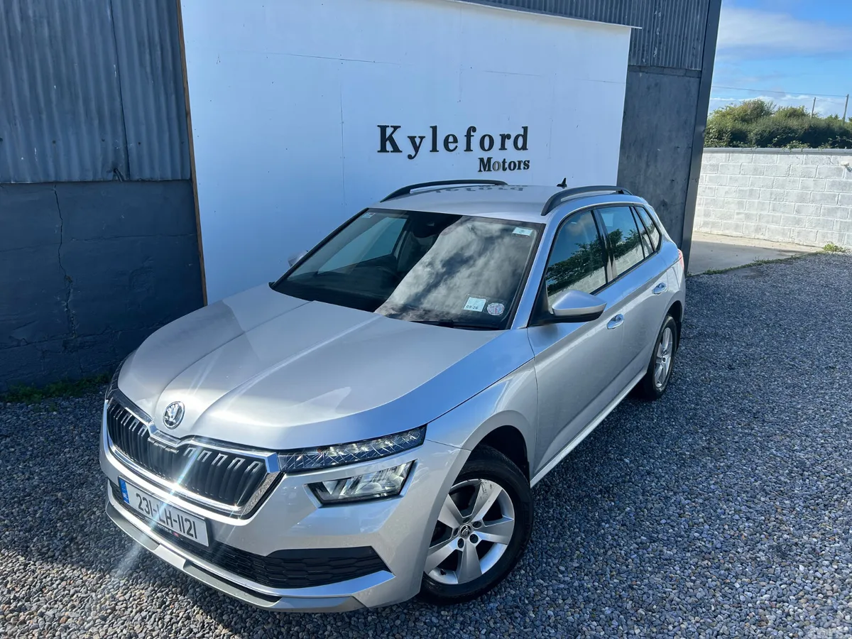 Skoda Kamiq Hatchback, Petrol, 2023, Grey
