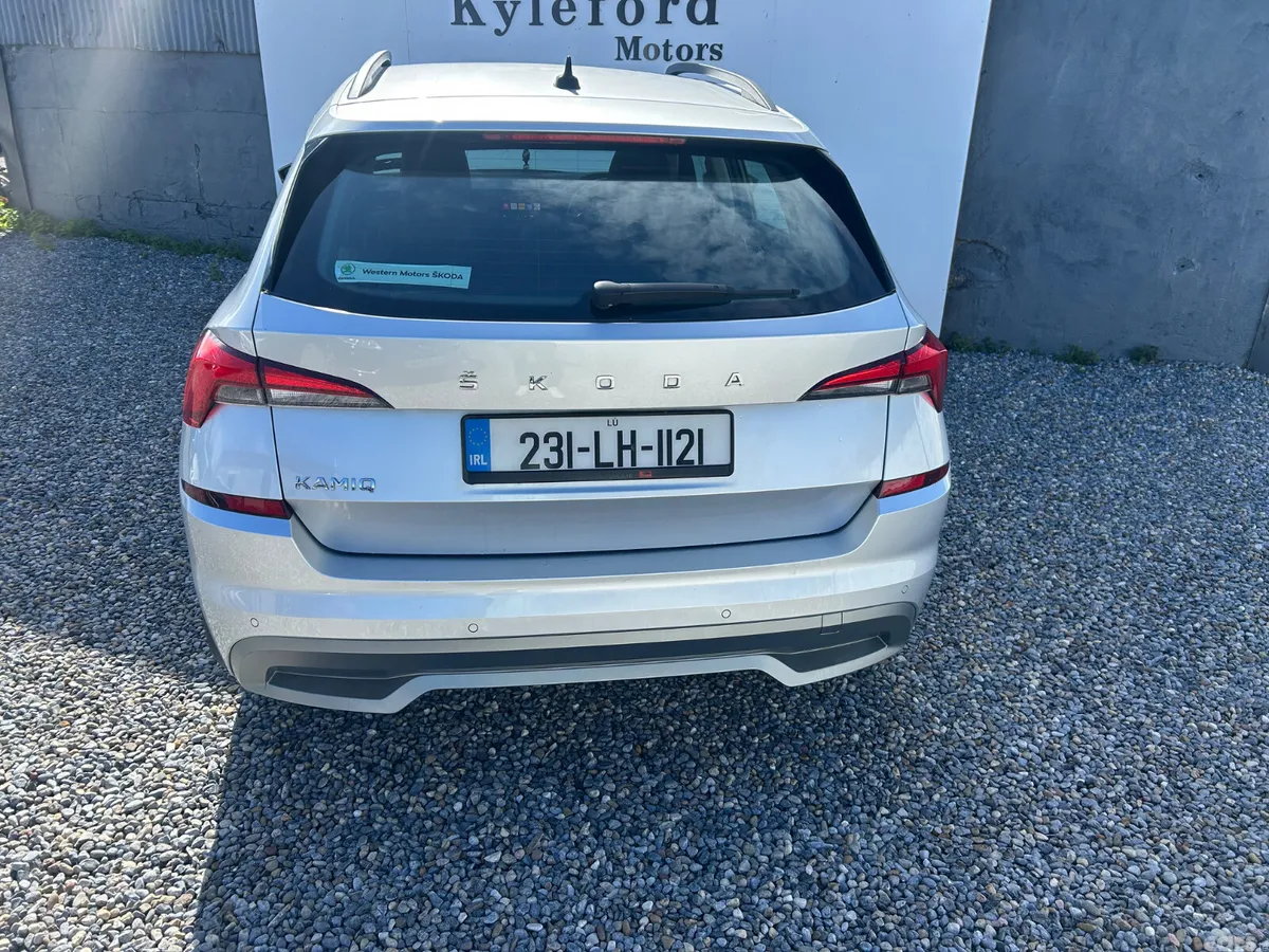 Skoda Kamiq Hatchback, Petrol, 2023, Grey