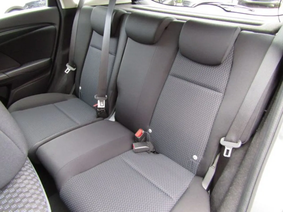 Honda Jazz Hatchback, Petrol, 2019, Grey