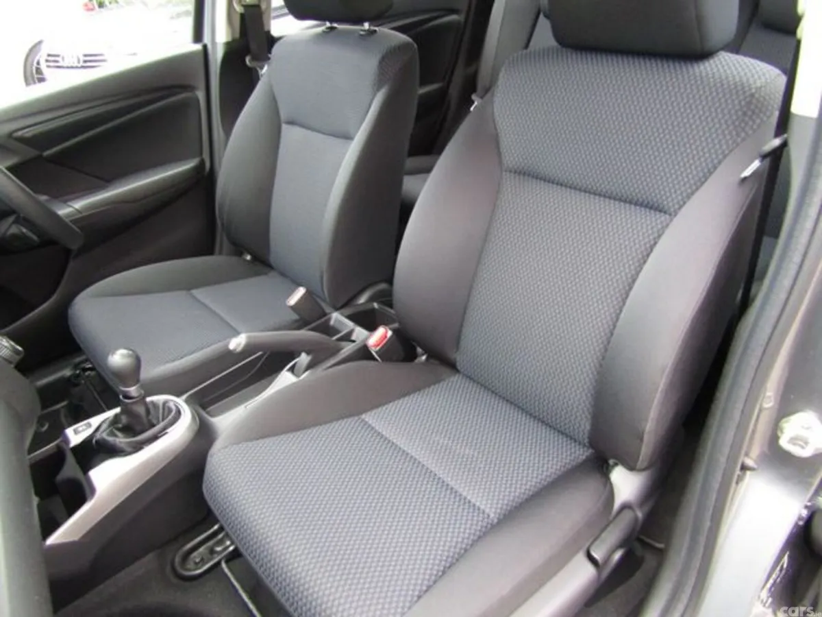 Honda Jazz Hatchback, Petrol, 2019, Grey