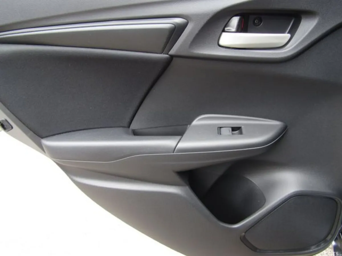 Honda Jazz Hatchback, Petrol, 2019, Grey