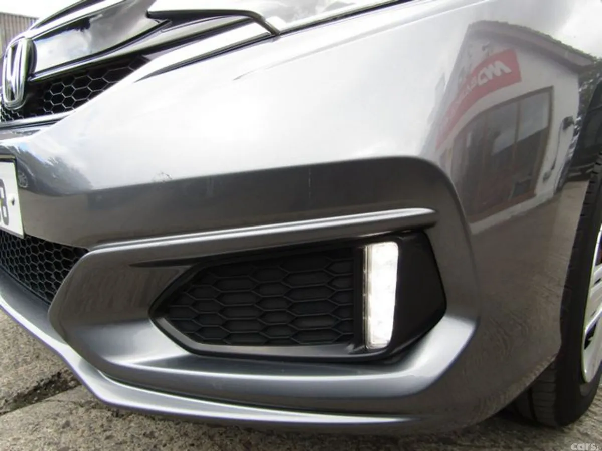 Honda Jazz Hatchback, Petrol, 2019, Grey